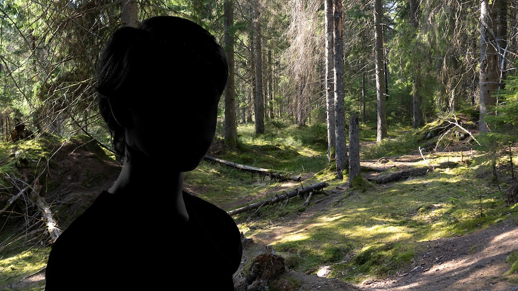 14-åring brutalt misshandlad och förnedrad av pojkgäng i skog